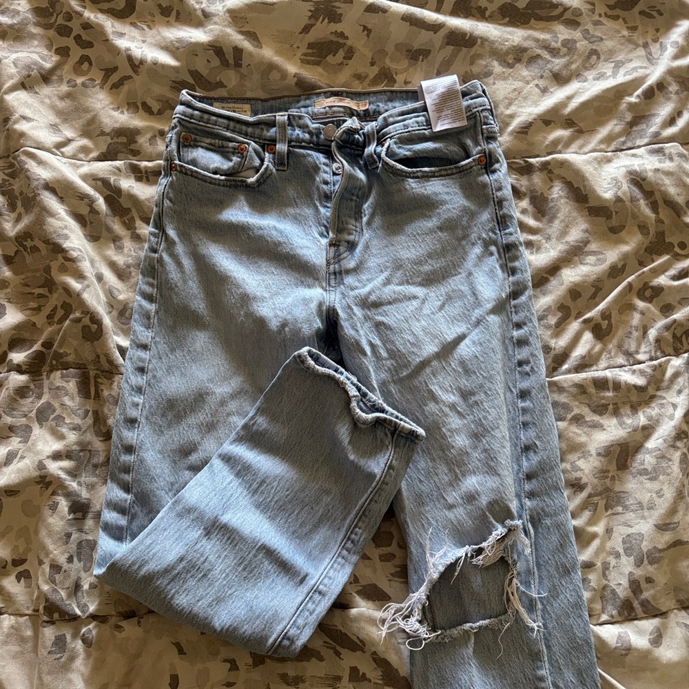 Levi wedgie straight